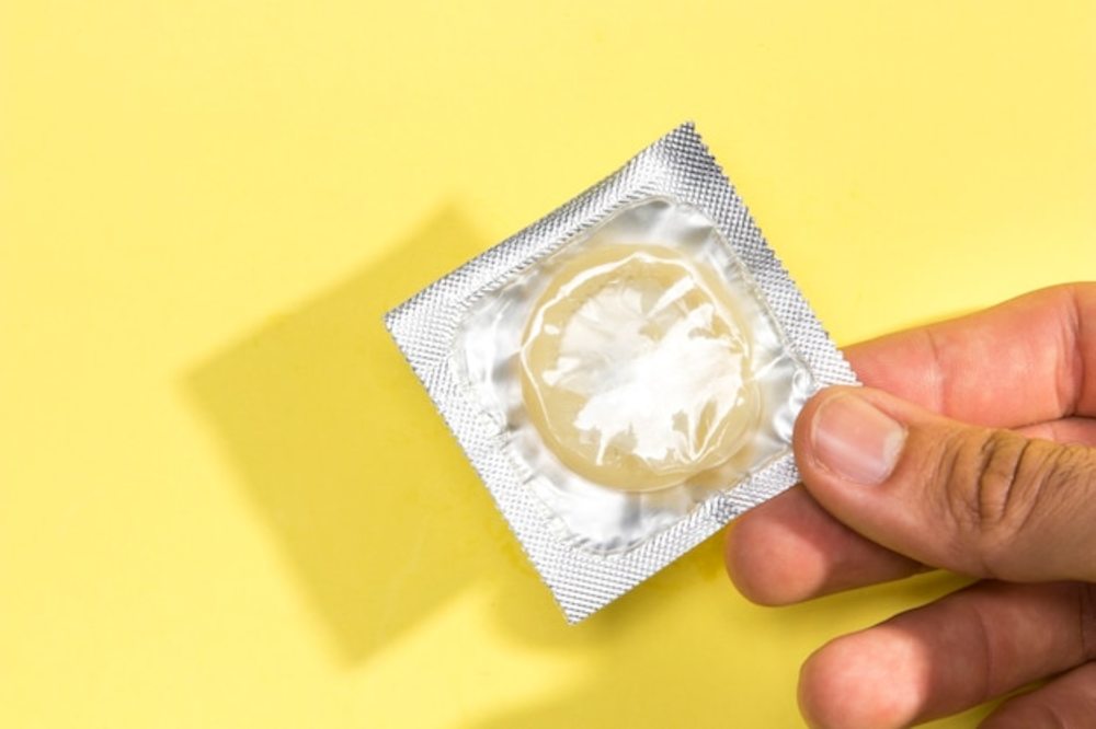 时代里的自觉担当 那只握着安全的手